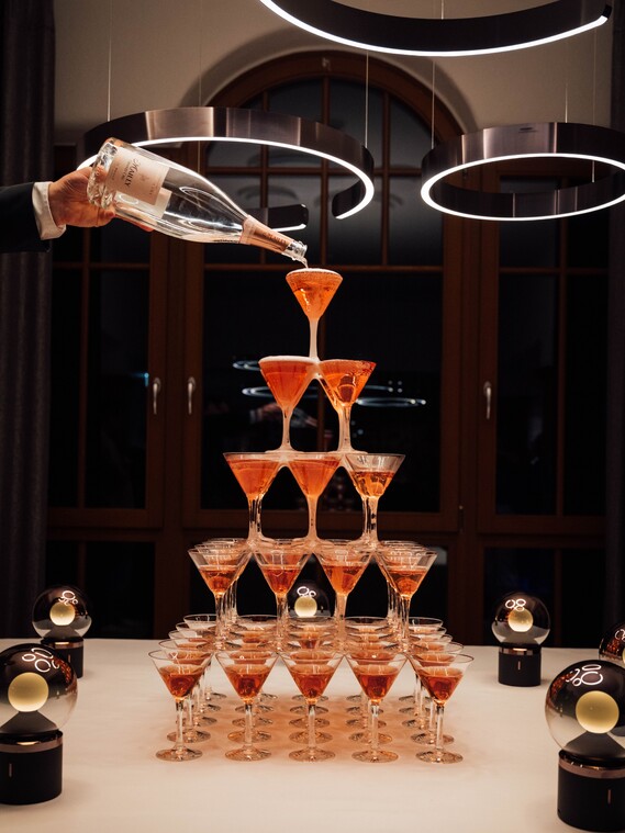 Occhio Pro Days Krallerhof Champagner-Tower